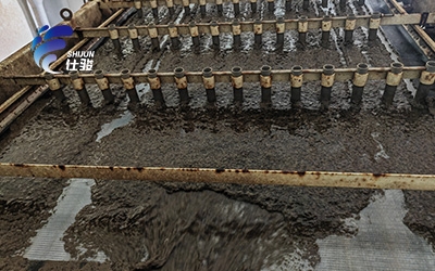 污泥脫水劑能解決污泥含水率高的問(wèn)題嗎？-青島仕駿