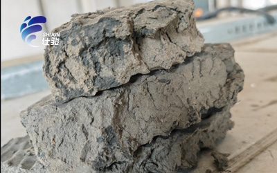 降低污水處理廠泥餅含水率：污泥增效劑的應(yīng)用與實踐-青島仕駿